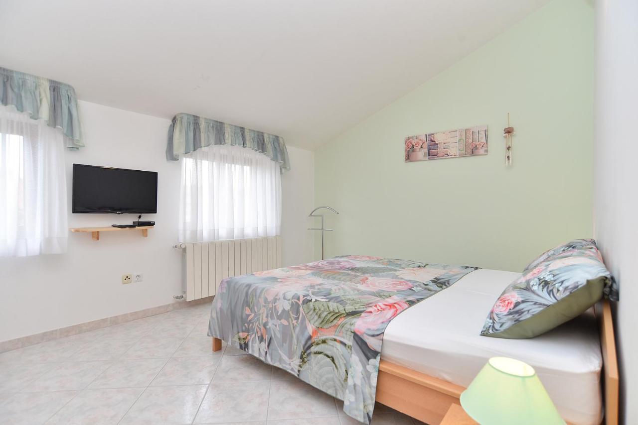 Apartments Mira 1293 法扎纳 外观 照片