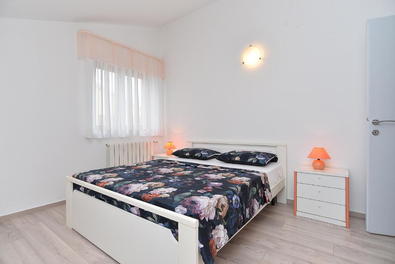 Apartments Mira 1293 法扎纳 外观 照片