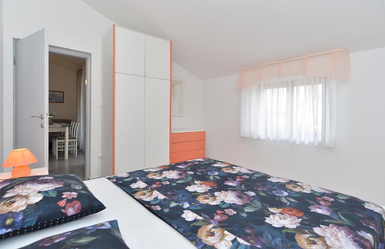 Apartments Mira 1293 法扎纳 外观 照片