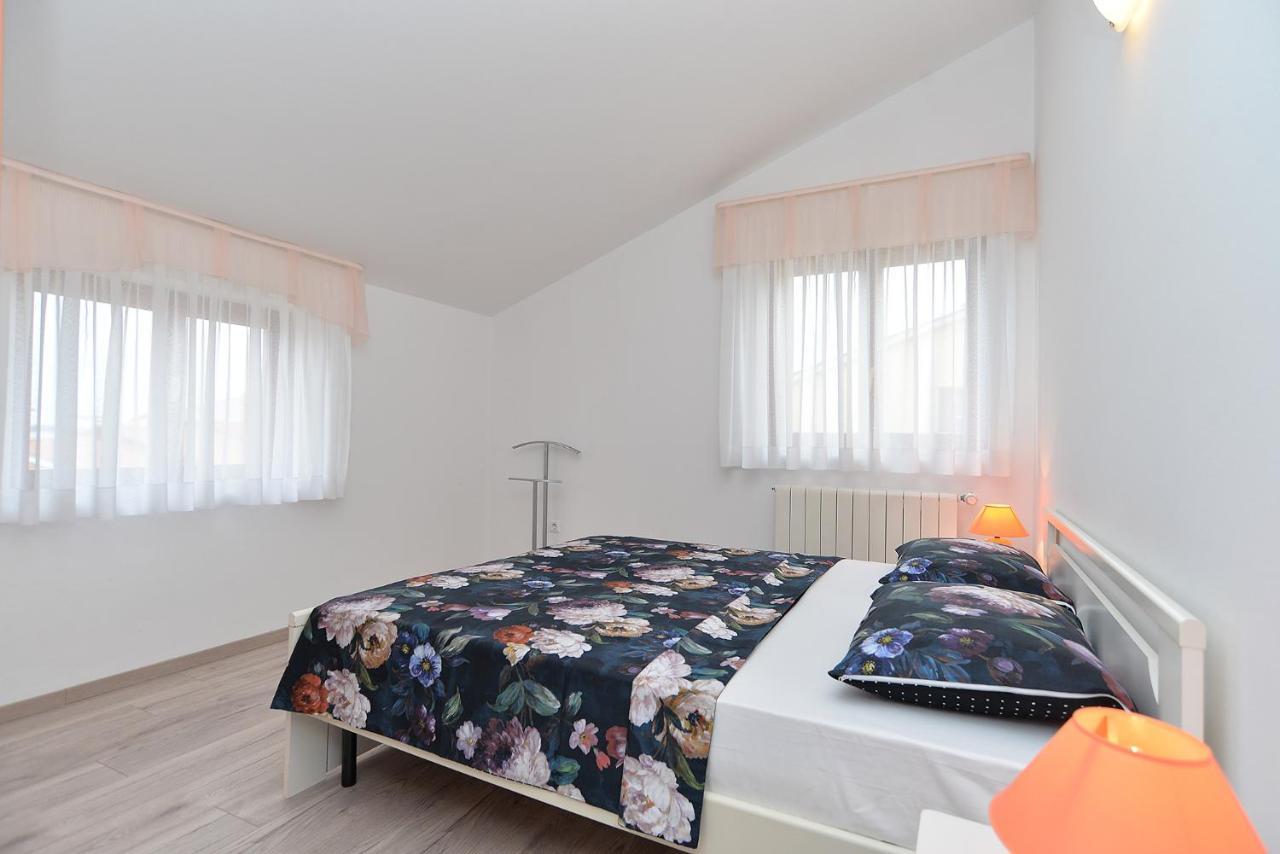 Apartments Mira 1293 法扎纳 外观 照片