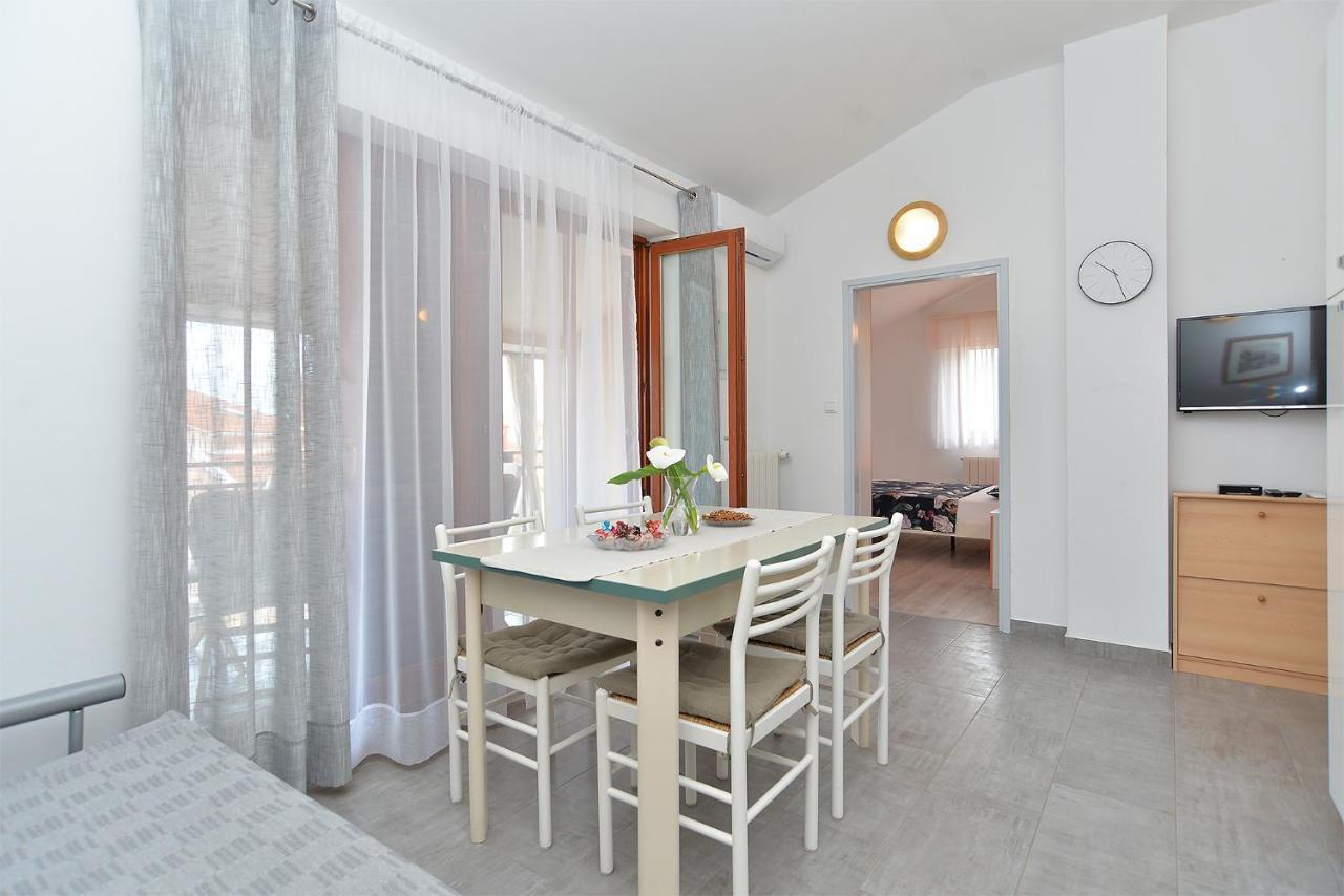 Apartments Mira 1293 法扎纳 外观 照片