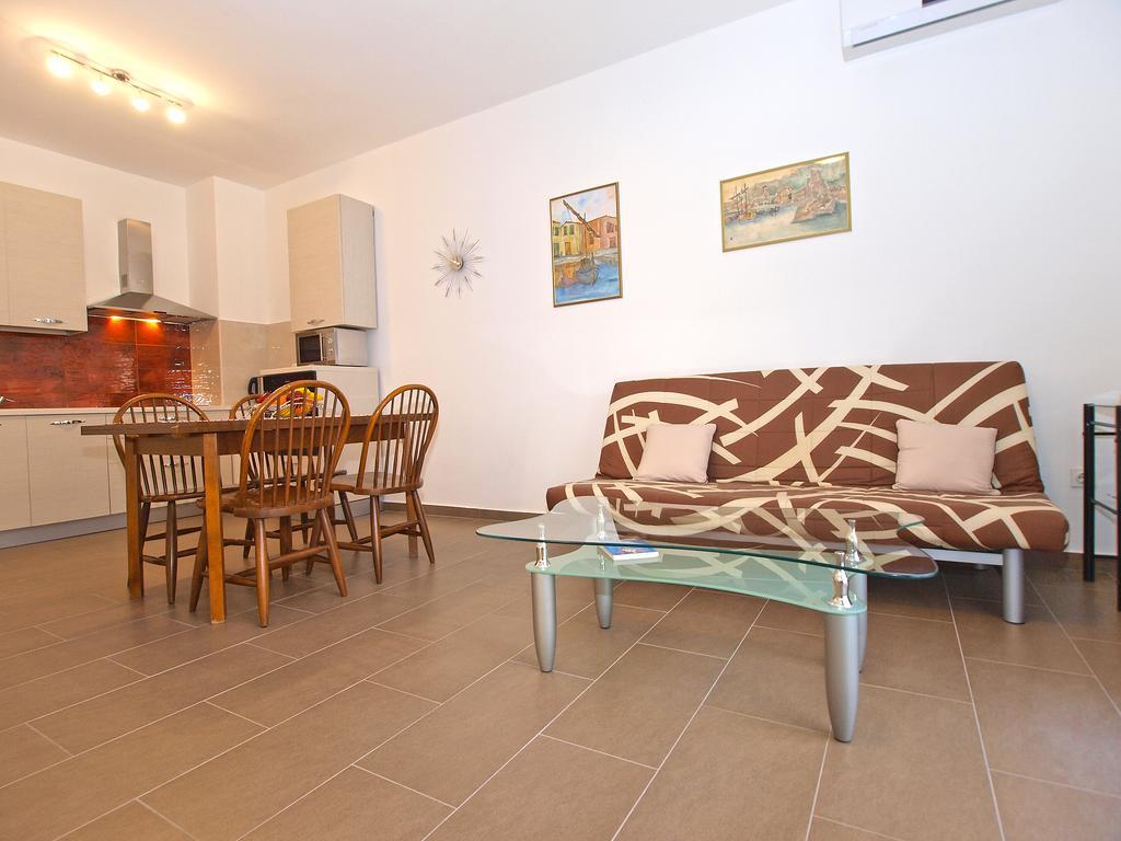 Apartments Mira 1293 法扎纳 外观 照片