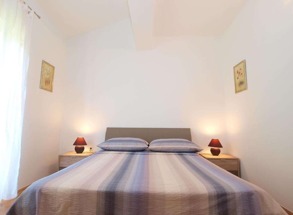 Apartments Mira 1293 法扎纳 外观 照片