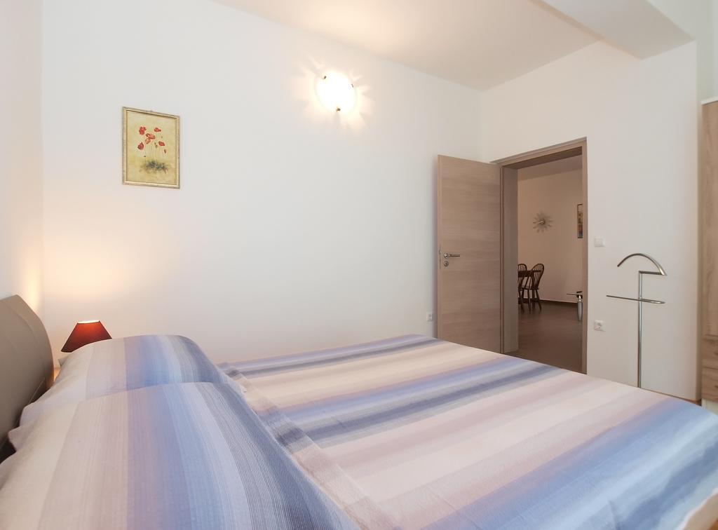 Apartments Mira 1293 法扎纳 外观 照片